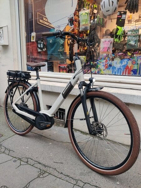 Vélo électrique Batavus Altura - Bosch